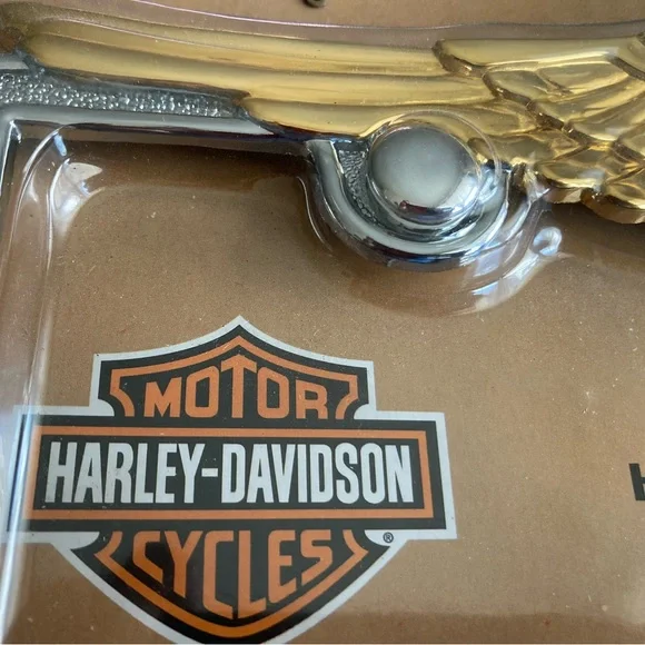 New Harley-Davidson Chrome License Plate Frame With New Harley License Plate - Picture 3 of 7